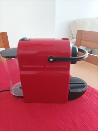Cafetera Nespresso de segunda mano en Coslada en WALLAPOP