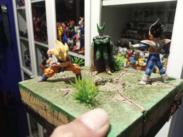 mini diorama Goku VS vegeta