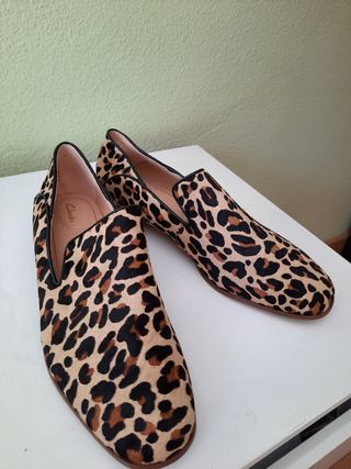 Mocasines mujer de piel\\/ animal print \\/ leopardo de segunda mano por 60  EUR en Madrid en WALLAPOP