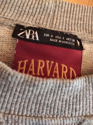 Sudadera HARVARD de Zara (Talla S). de segunda mano por 15 EUR en Sada en  WALLAPOP