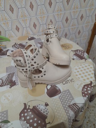 Botas boho chic beige Saida 🥇 Oveja Bohemia