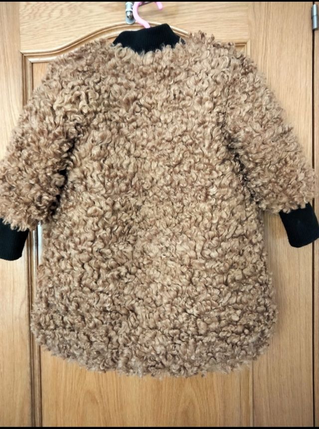 Abrigo de Borregito - Pan para Chocolate