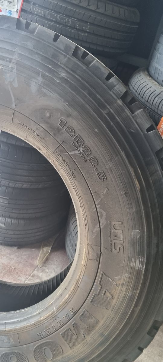NEUMATICO HANKOOK 12R22,5