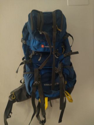 Mochila de montaña de segunda mano por 40 EUR en Mairena del Aljarafe en  WALLAPOP