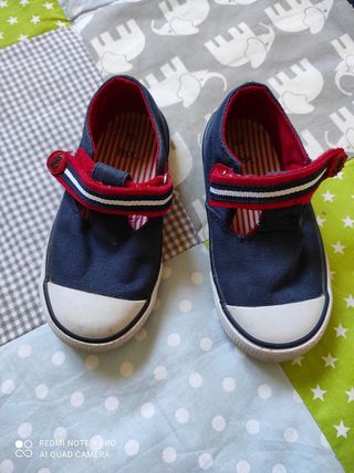 Zapatos bebé talla 23 de segunda mano por 2 EUR en Manzanares el Real en  WALLAPOP