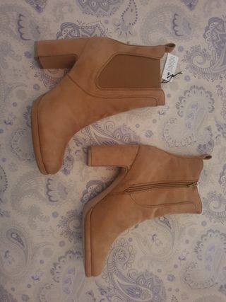 Botines Anna Field de segunda mano por 25 EUR en Palencia en WALLAPOP