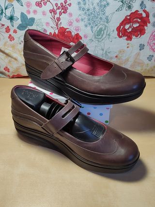 Zapatos piel plataforma n°39 de segunda mano por 17 EUR en Navalmoral de la  Mata en WALLAPOP