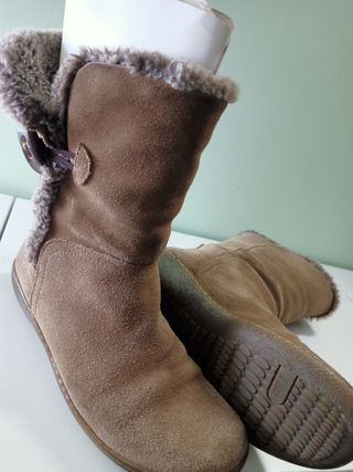 Botas altas ante color camel de segunda mano por 12 EUR en Salamanca en  WALLAPOP