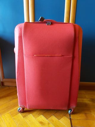 Maleta Samsonite semi rígida. de segunda mano por 50 EUR en Santander en  WALLAPOP