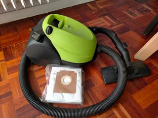 Aspiradora Ufesa Mini Mousy 1400w de segunda mano por 10 EUR en Madrid en  WALLAPOP