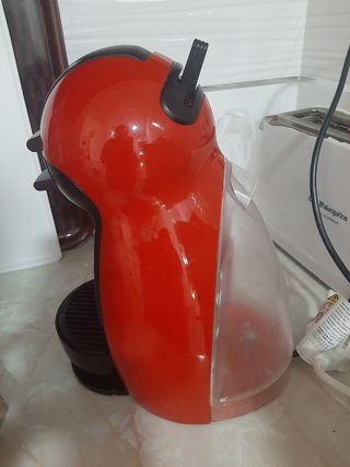 Deposito agua cafetera dolce gusto piccolo,soporte de segunda mano por 10  EUR en Madrid en WALLAPOP