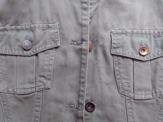 Cazadora estilo militar chica