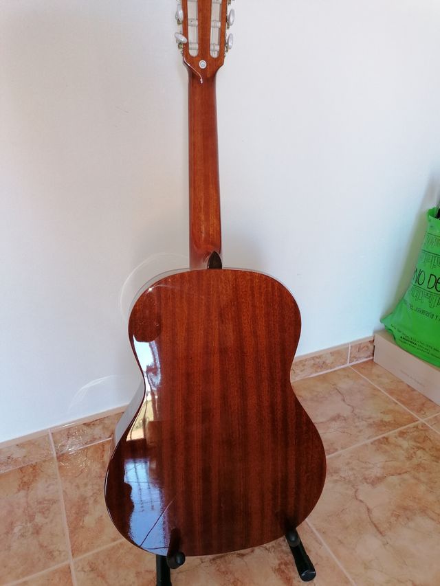 Guitarra Admira Paloma