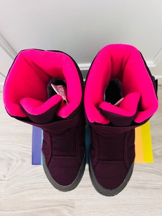 Botas waterproof Quechua de segunda mano por 5 EUR en Pamplona en WALLAPOP