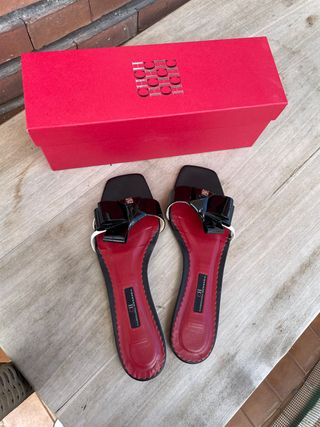 Sandalias Carolina Herrera de segunda mano por 50 EUR en Madrid en WALLAPOP