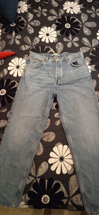 Pantalón vaquero hombre zara de segunda mano por 10 EUR en Canet d\\'En  Berenguer en WALLAPOP
