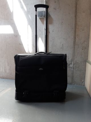 Portatrajes Samsonite de segunda mano por 150 EUR en Lleida en WALLAPOP