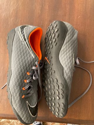 Nike Hypervenom multitaco de segunda mano por 13 EUR en Granada en WALLAPOP