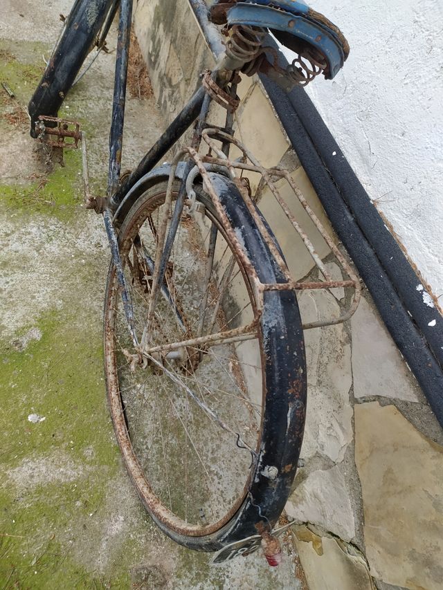 bicicleta antigua de los años 60