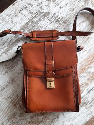 Mariconera piel hombre de segunda mano por 10 EUR en Viladordis en WALLAPOP