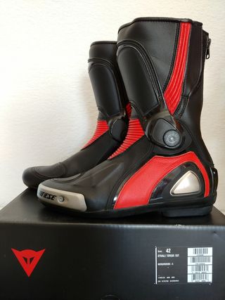 Botas Dainese torque out de segunda mano por 100 EUR en Elche en WALLAPOP