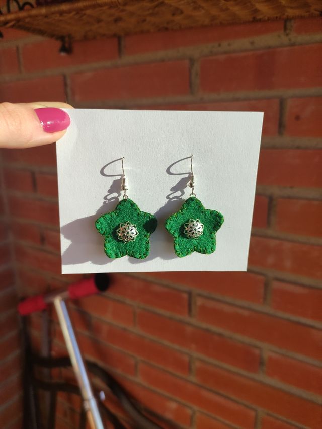 Pendientes artesanales