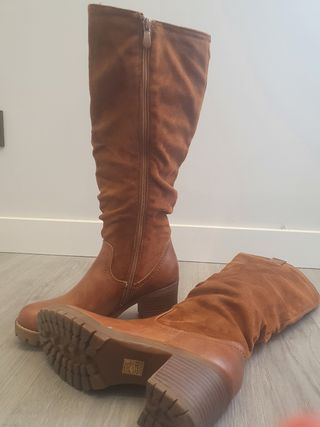 Botas altas Zapshop de segunda mano por 25 EUR en Valladolid en WALLAPOP