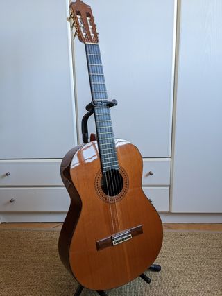 GUITARRA ALHAMBRA 6P de segunda mano por 450 EUR en Benicasim en WALLAPOP