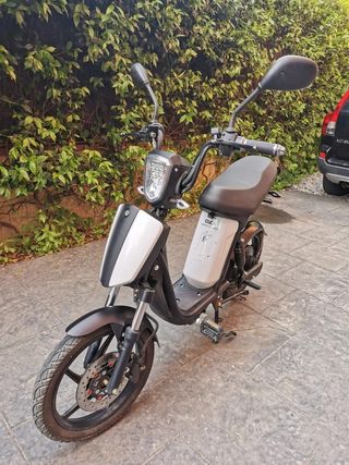 Cuca Bike 80 KM de segunda mano por 1.000 EUR en Sant Cugat del Vallès en  WALLAPOP
