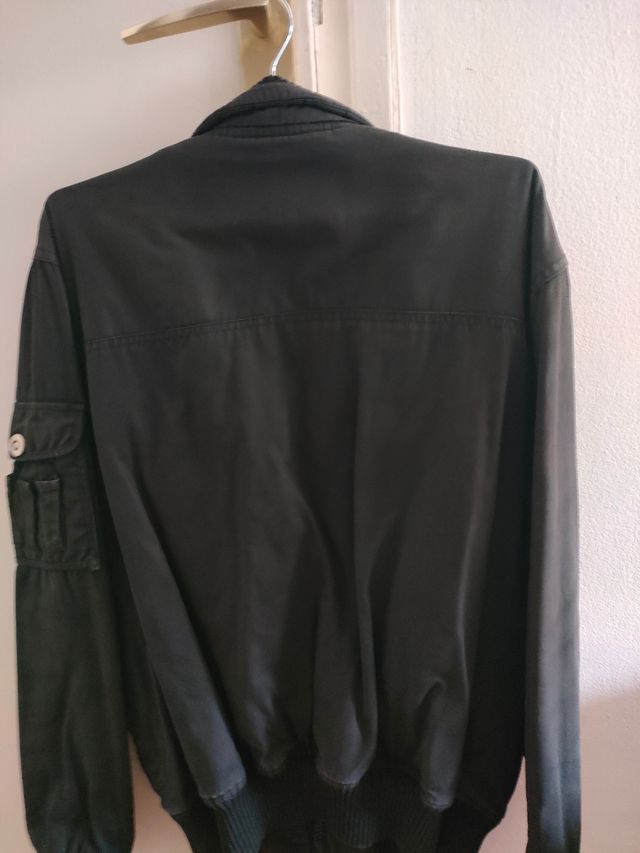 Chaqueta estilo motera.