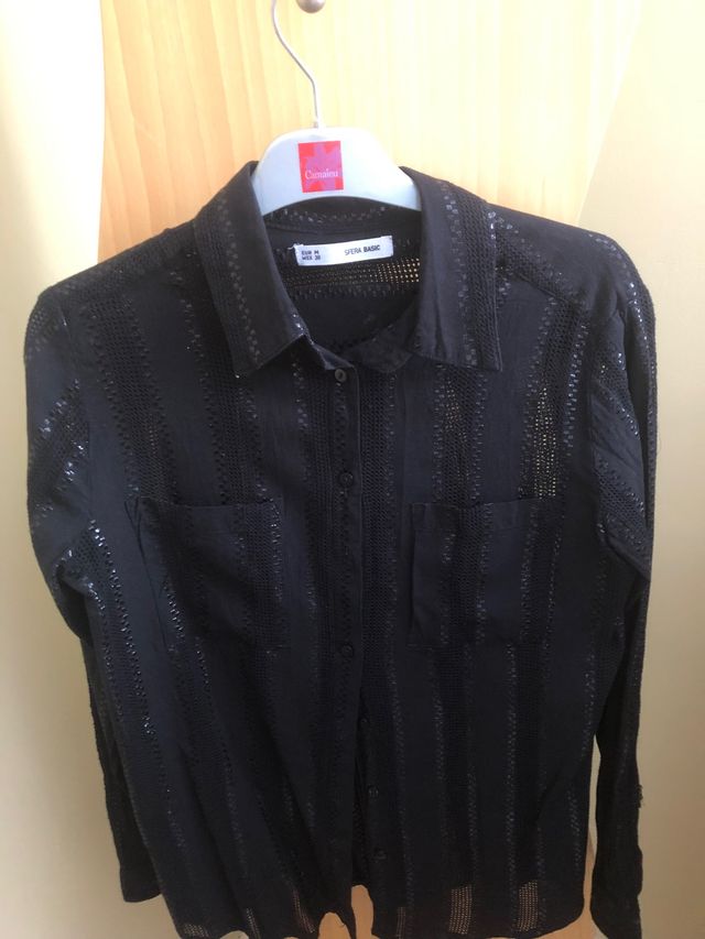 Camisa negra