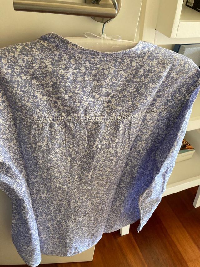 Blusa mujer azul de flores de HyM