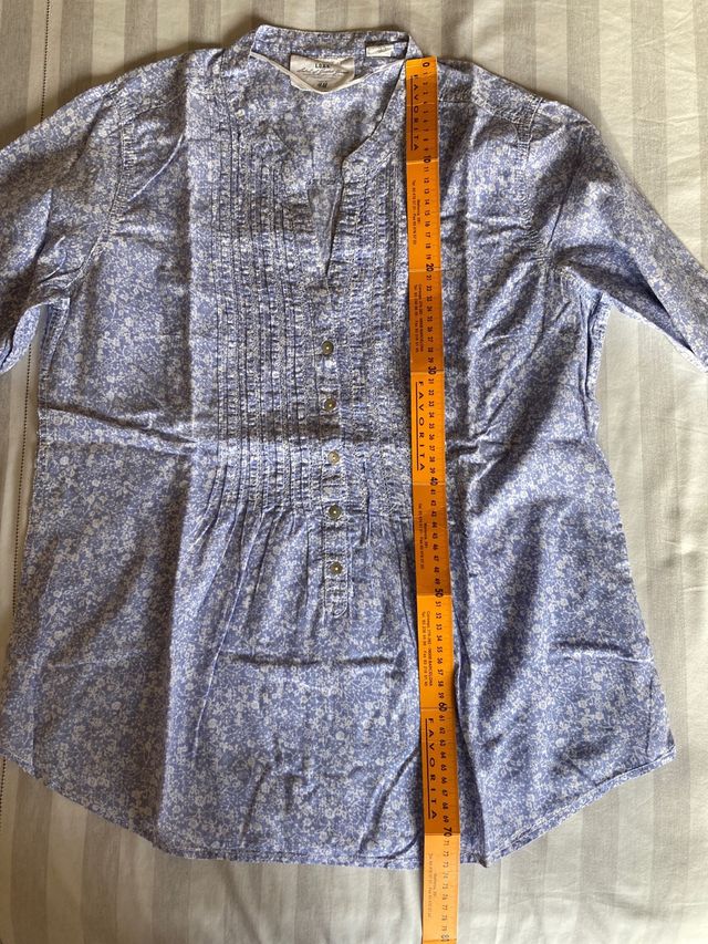 Blusa mujer azul de flores de HyM