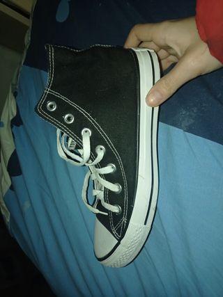 Converse all Star negras sin plataforma de segunda mano por 30 EUR en  Murcia en WALLAPOP