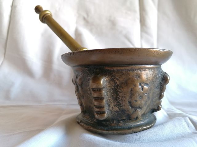 Lote almireces de bronce del siglo XVII y XVIII