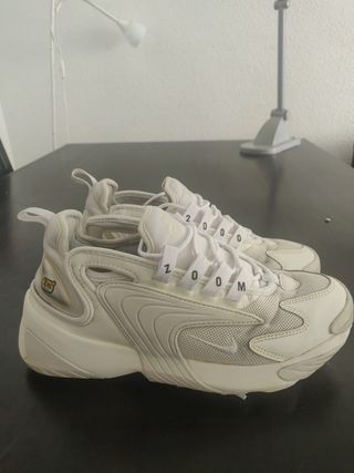 Nike zoom 2k blancas 37.5 de segunda mano por 45 EUR en Granada en WALLAPOP