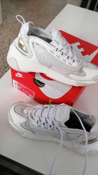 Nike zoom 2k blancas 37.5 de segunda mano por 45 EUR en Granada en WALLAPOP
