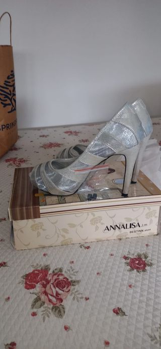Tacones especial para bodas\\/bautizo de segunda mano por 6,5 EUR en Logroño  en WALLAPOP