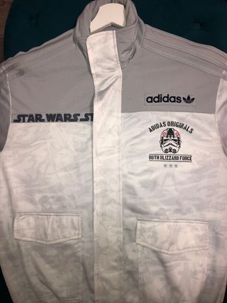 CHAQUETA STAR WARS ADIDAS ORIGINALS talla M de segunda mano por 60 EUR en  Madrid en WALLAPOP