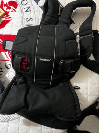 Mochila babybjorn one de segunda mano por 70 EUR en Arroyomolinos en  WALLAPOP