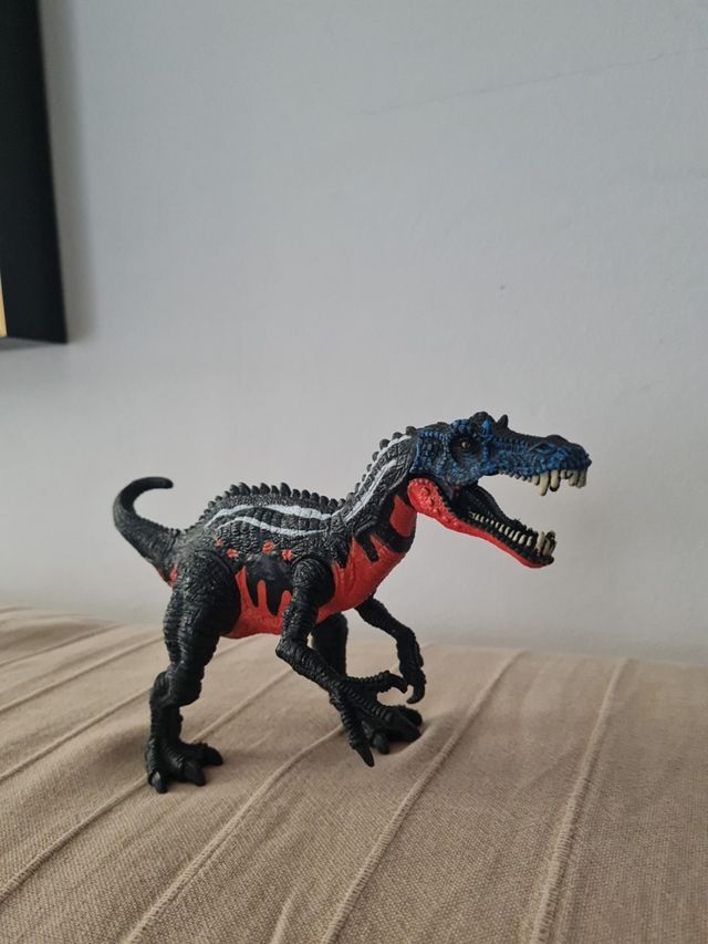 Dinosaurio de juguete