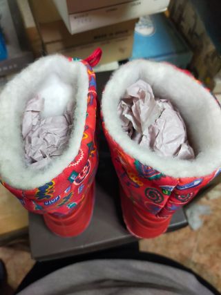 Botas de agua con pelo por dentro de segunda mano por 5 EUR en Alguazas en  WALLAPOP
