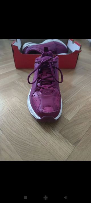W Nike M2K Tekno Moradas de segunda mano por 60 EUR en Madrid en WALLAPOP