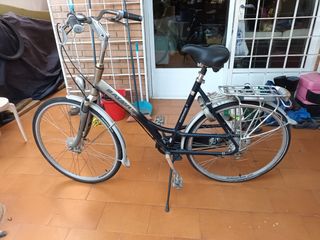 Bici batavus holandesa de segunda mano por 250 EUR en Cambrils en WALLAPOP