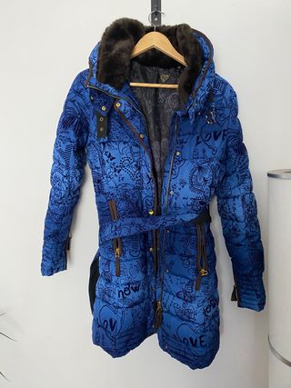 Abrigo Desigual Azul de segunda mano por 50 EUR en Barcelona en WALLAPOP