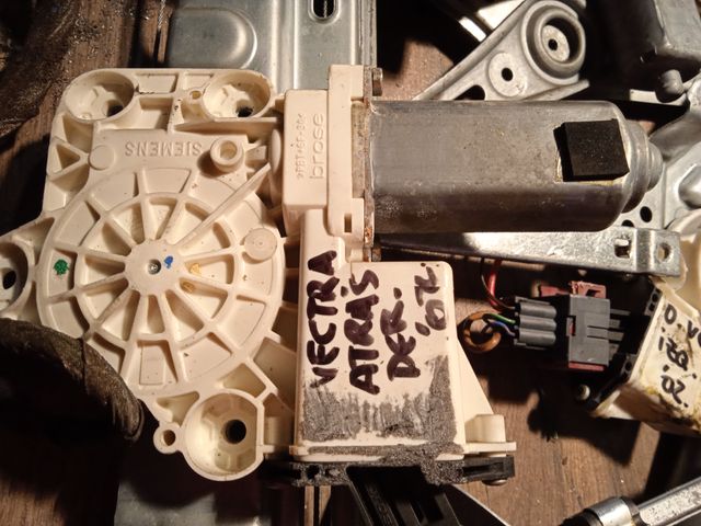 OPEL VECTRA,  PILOTOS, MOTORES ELEVALUNAS,