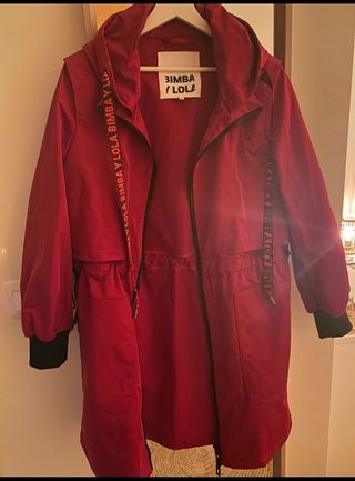 Chaqueta chubasquero bimba y lola de segunda mano por 110 EUR en Ourense en  WALLAPOP