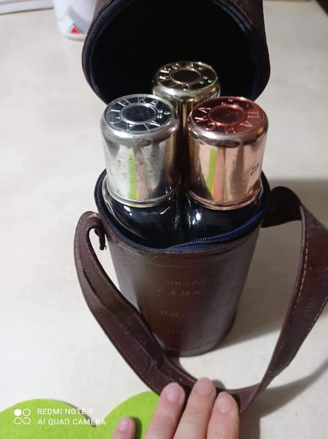 portabottigliette con 3 bottigliette in pelle