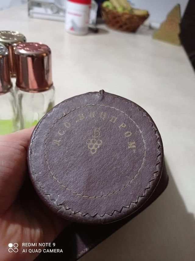 portabottigliette con 3 bottigliette in pelle