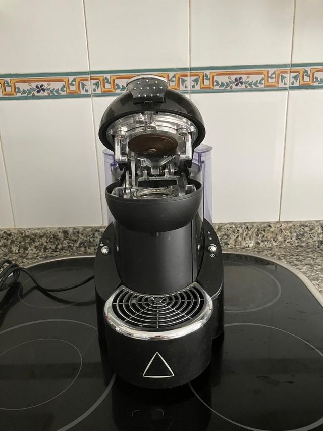 Cafetera Cápsulas Delta